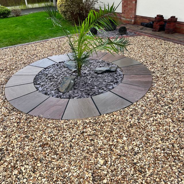 Easy Gardens - Landscaped garden