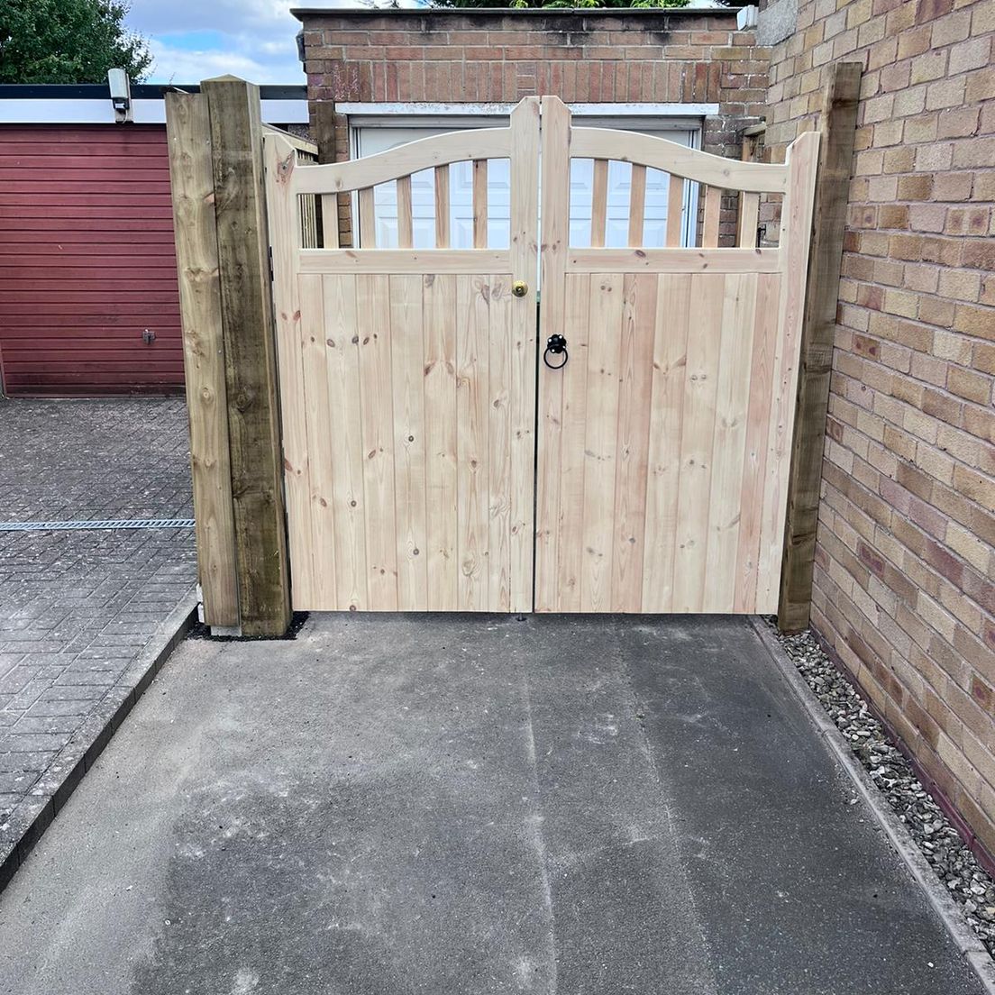 New double wooden gate